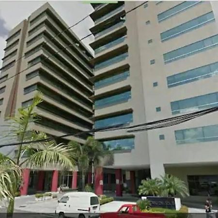 Suite 211 Quito Luaran gambar